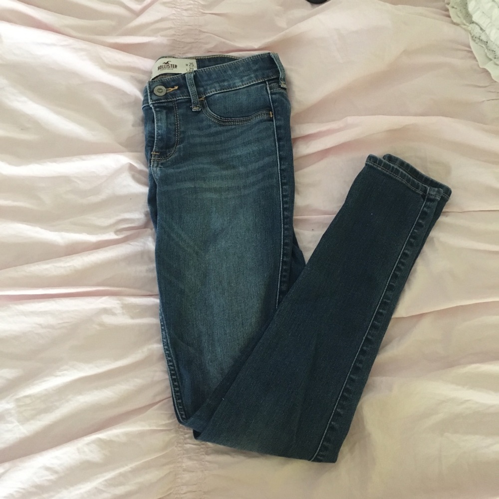 Low rise jeans